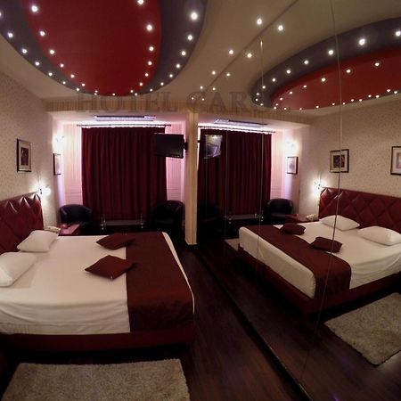 Carol Hotel Pireo Esterno foto