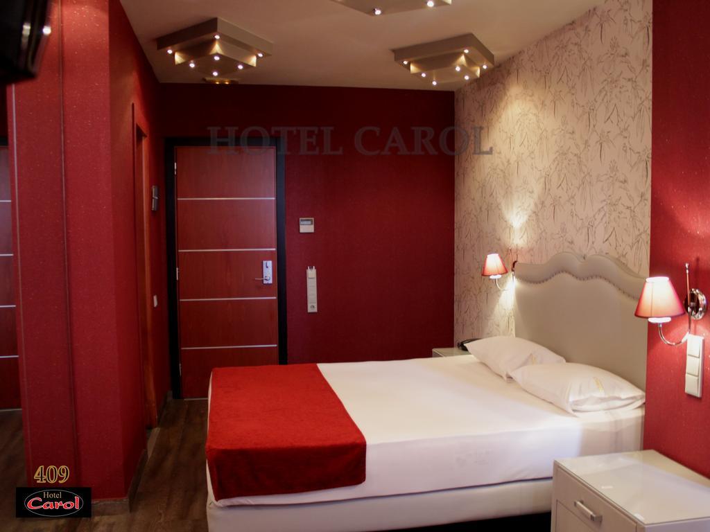 Carol Hotel Pireo Esterno foto